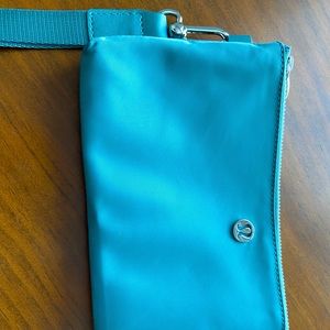 COPY - Lululemon Now and Always Pouch